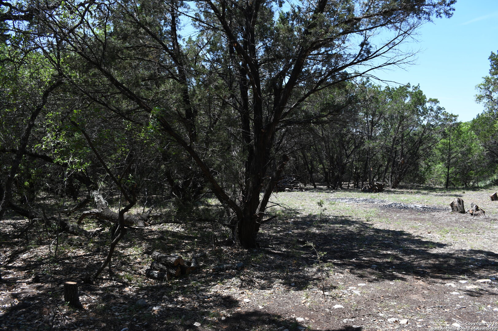 1605 FM 3424