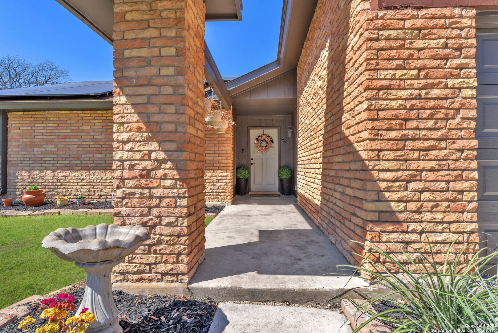 5611 Creekwood