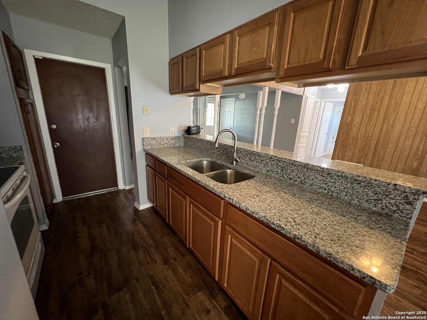 5806 Tree View