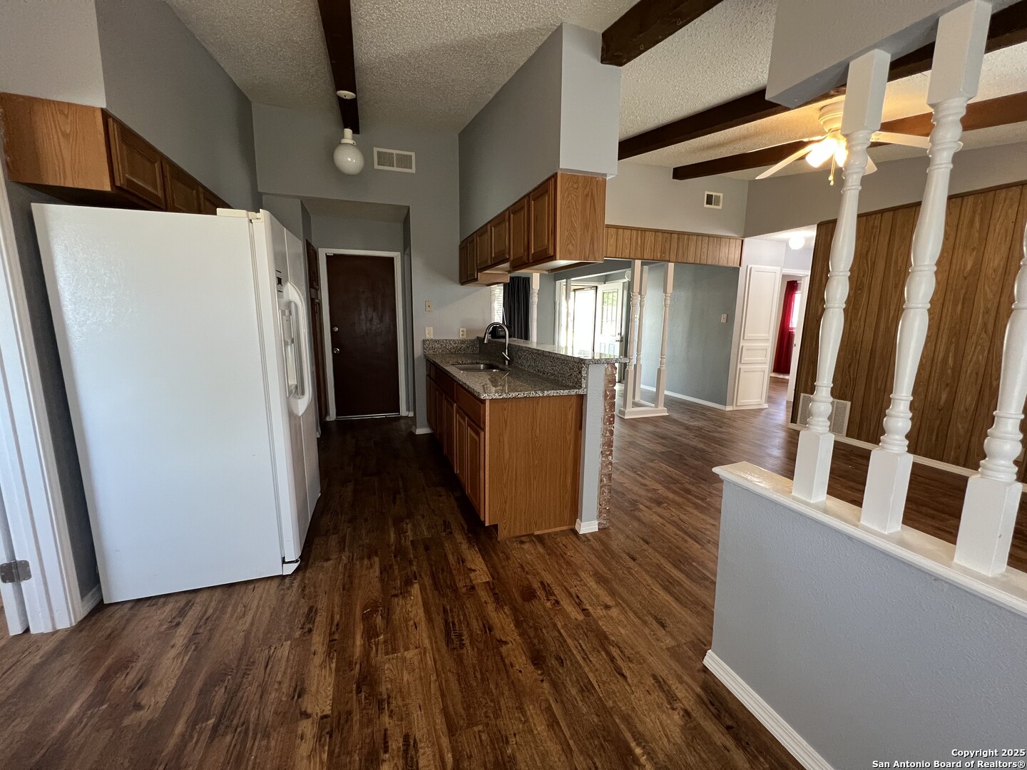 5806 Tree View