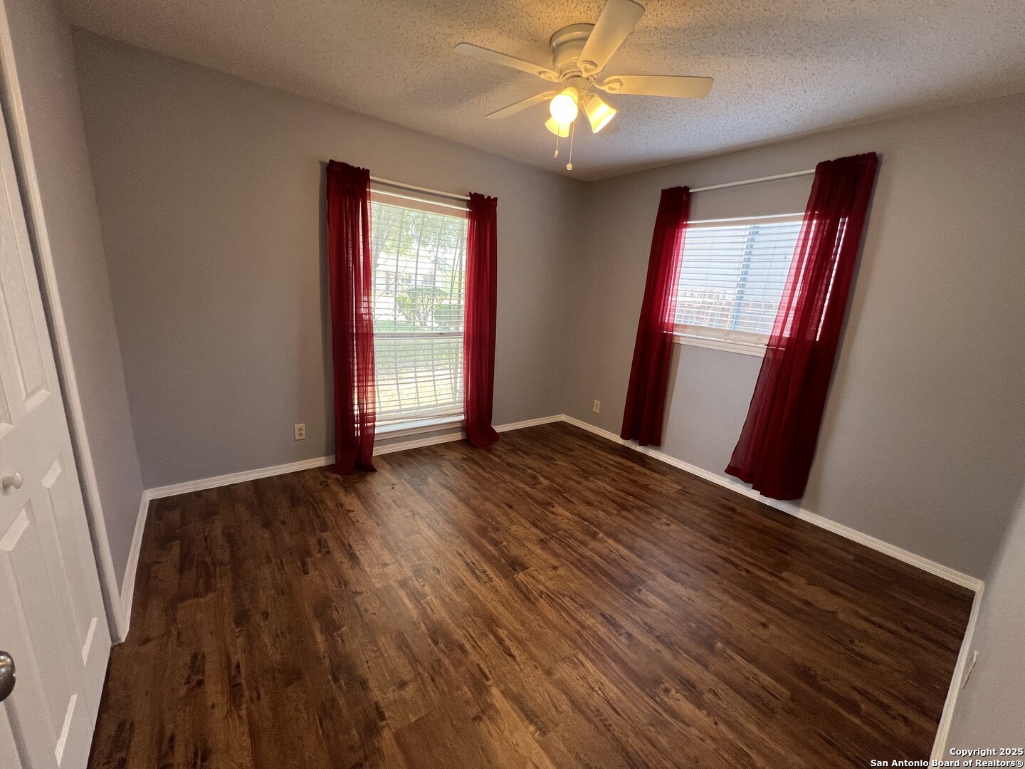 5806 Tree View