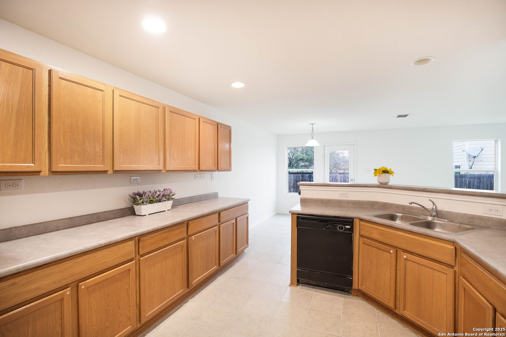 8607 Egret Ct