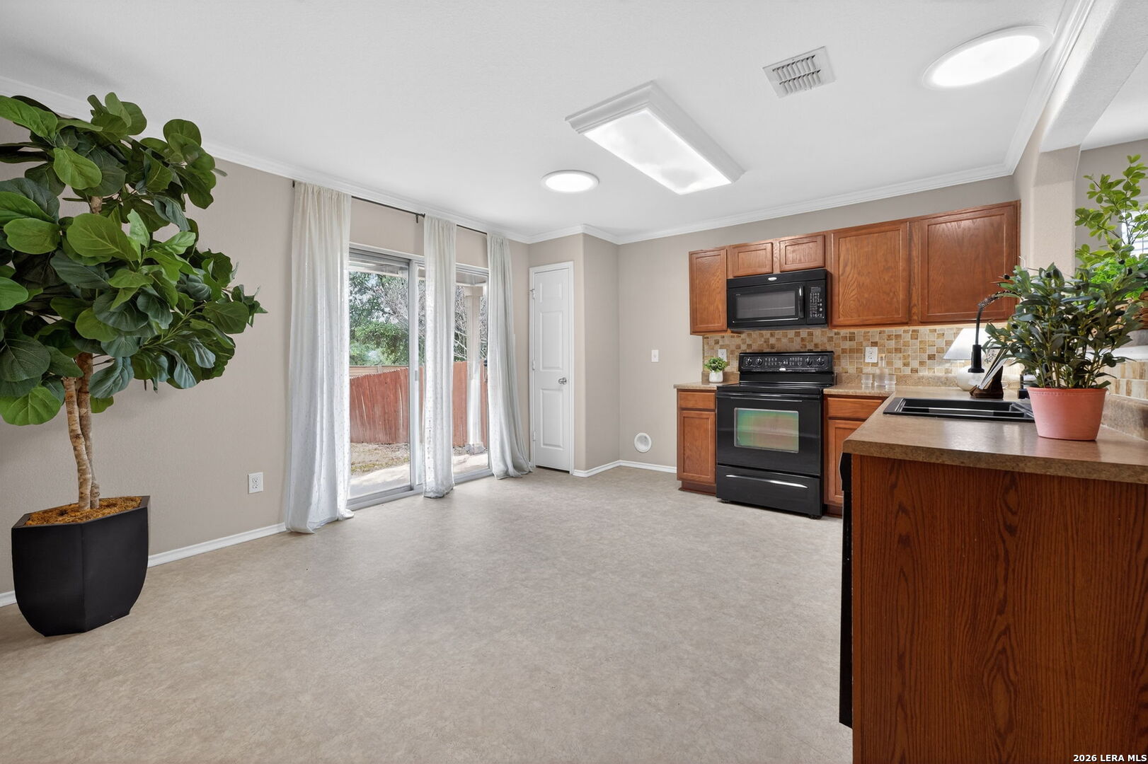 25011 Longbranch