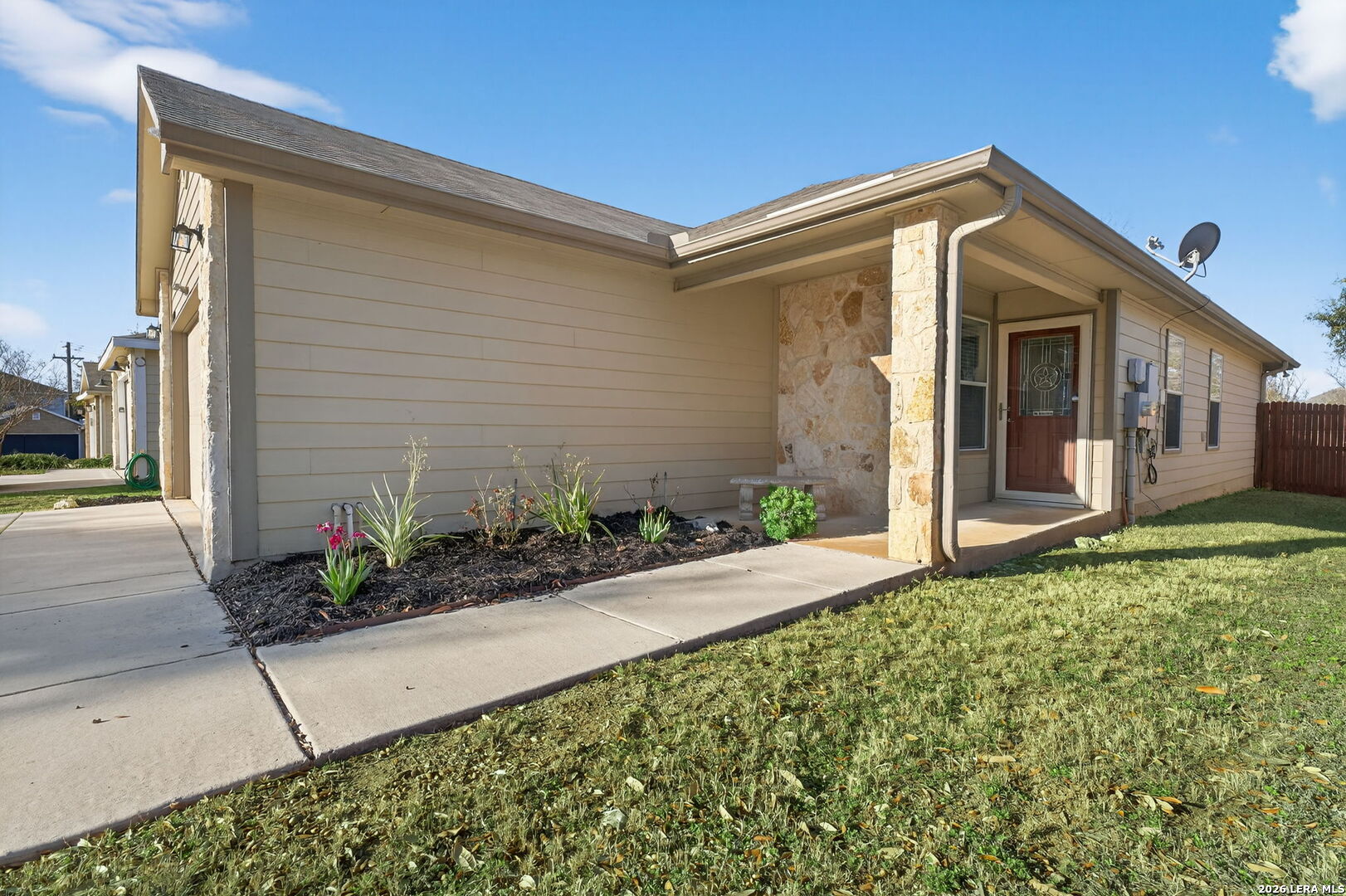 25011 Longbranch