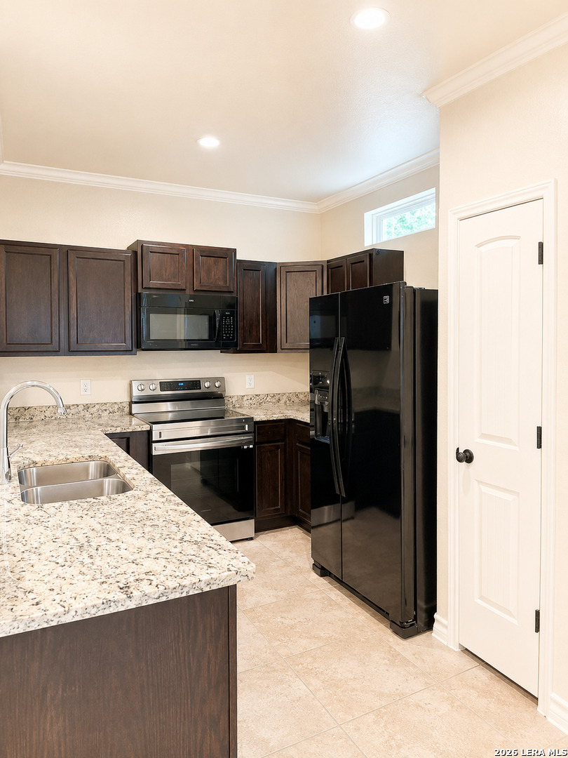 6946 Lakeview