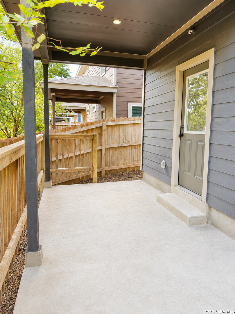 6946 Lakeview