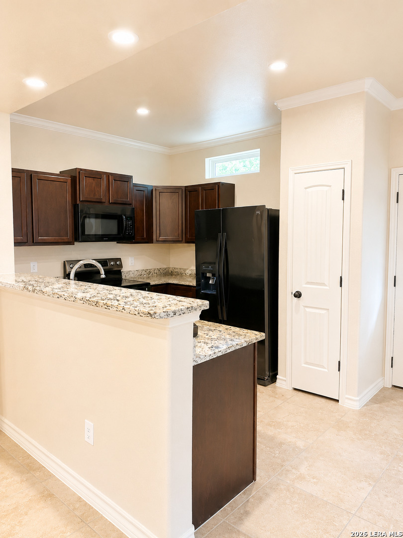 6946 Lakeview