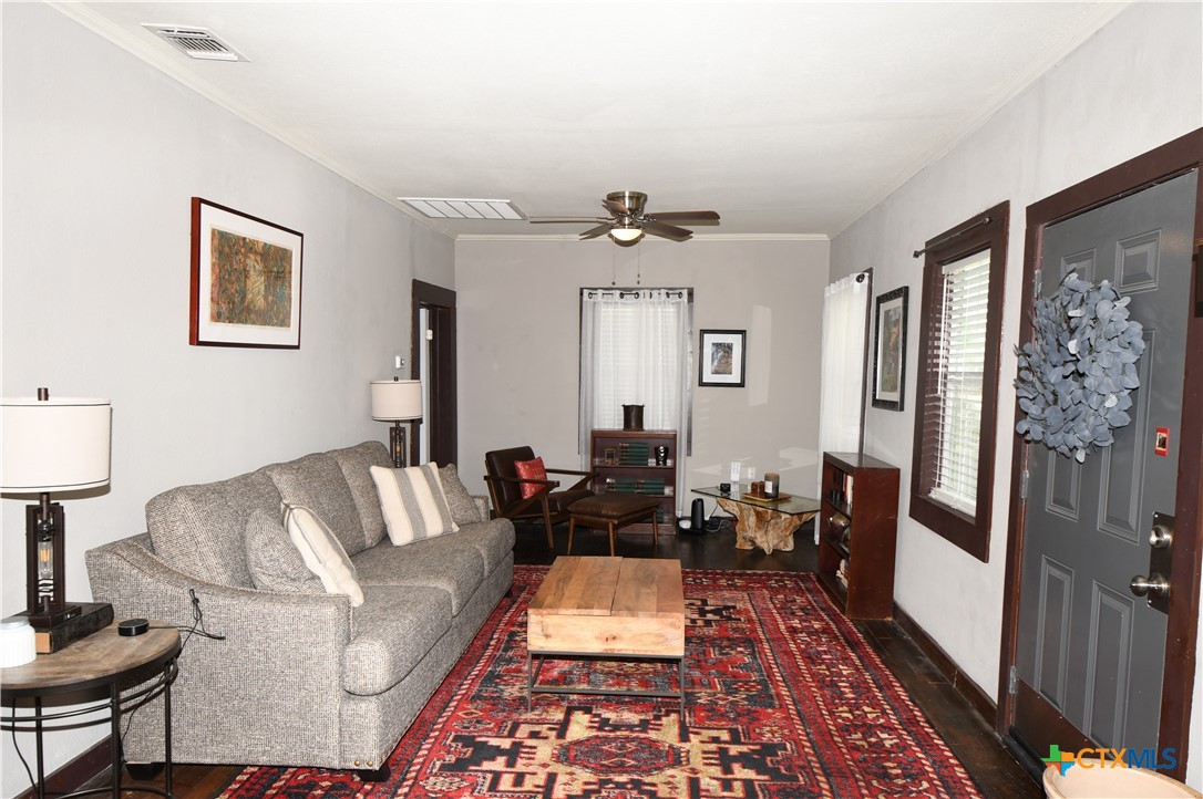 834 Potomac