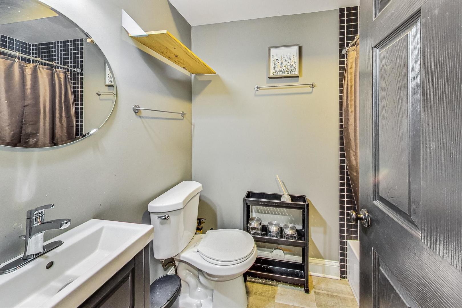 3442 S Prairie Avenue