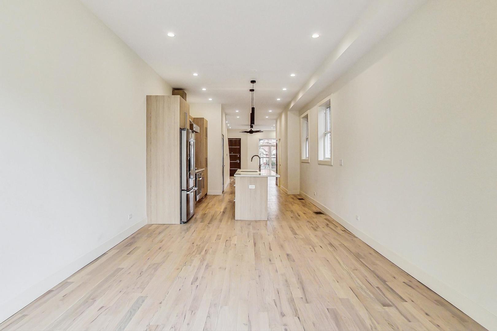 4734 S Langley Avenue