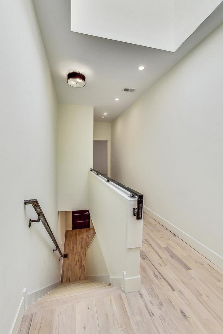 4734 S Langley Avenue