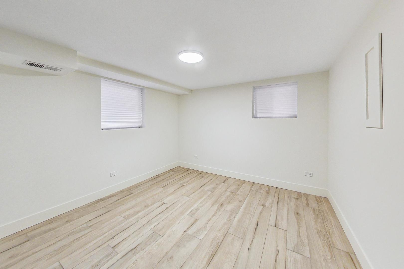 4734 S Langley Avenue