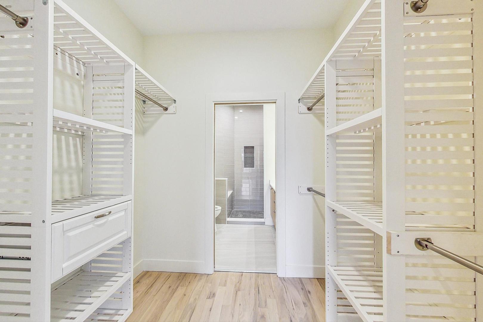 4734 S Langley Avenue