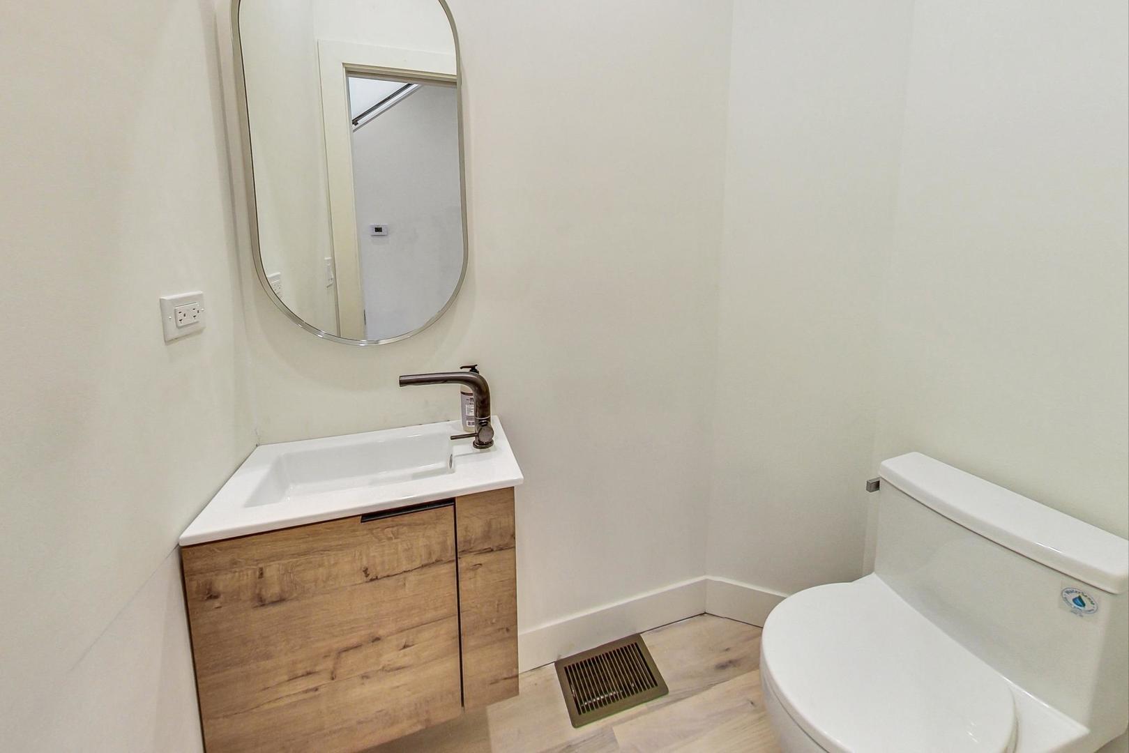 4734 S Langley Avenue