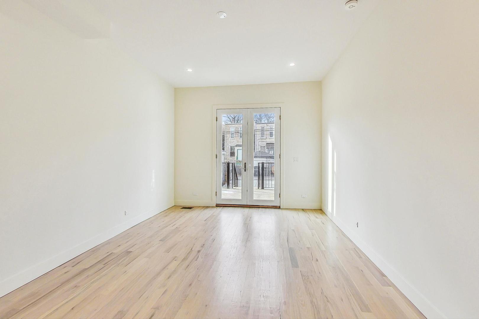 4734 S Langley Avenue