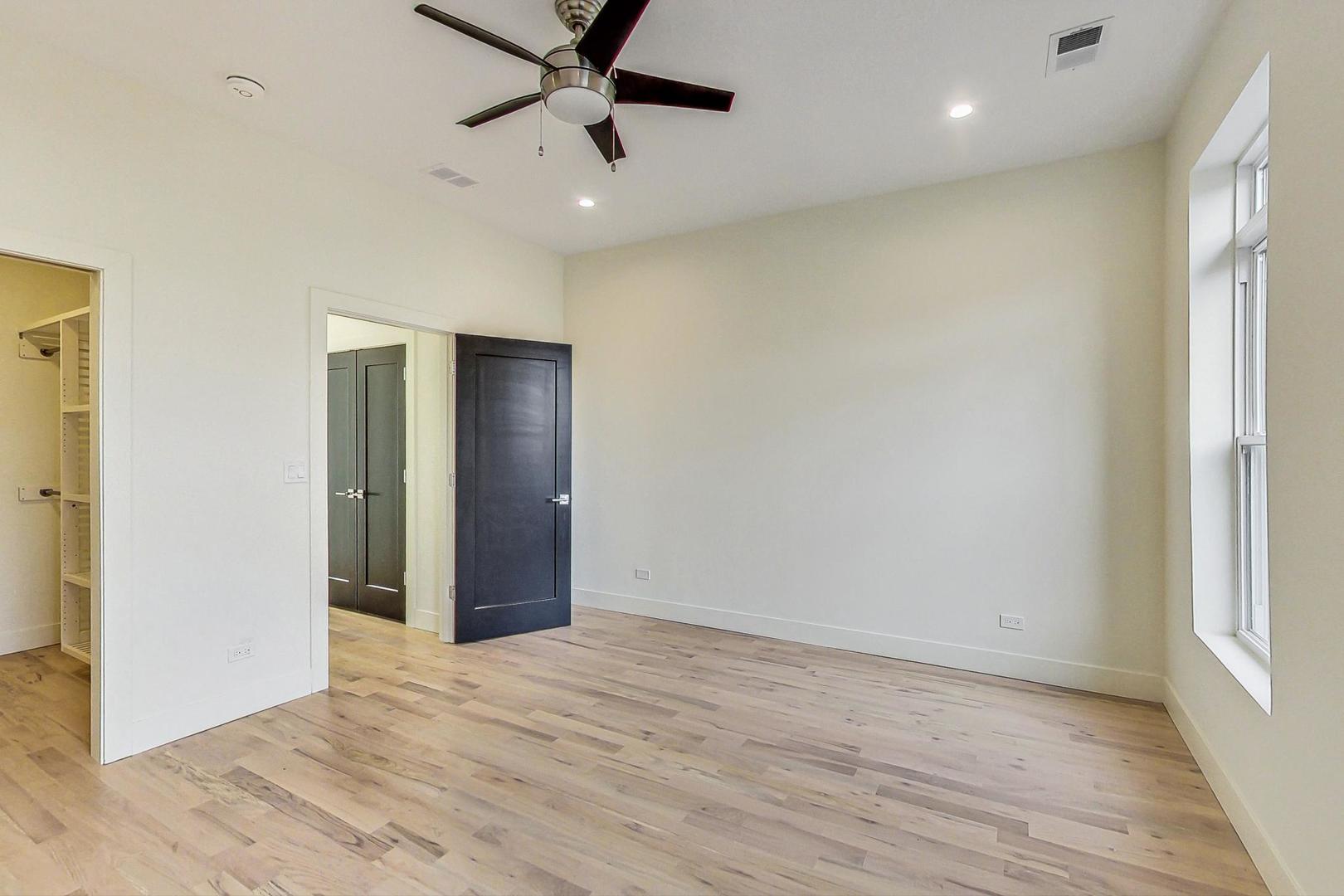 4734 S Langley Avenue