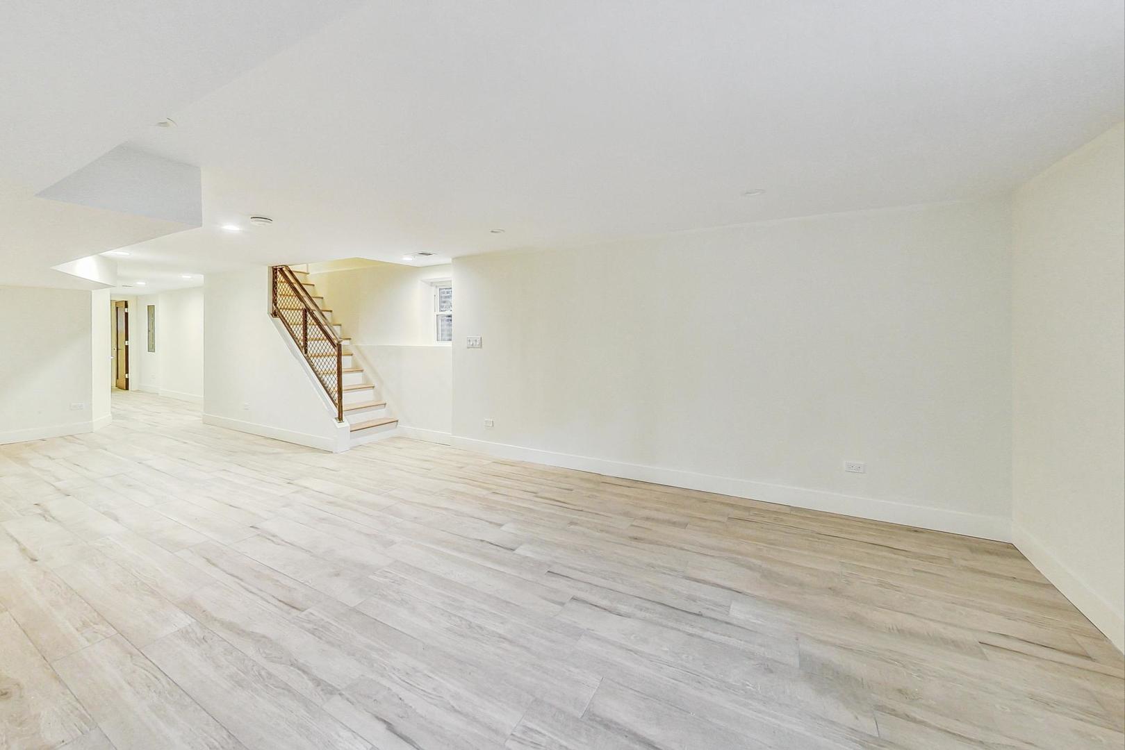 4734 S Langley Avenue