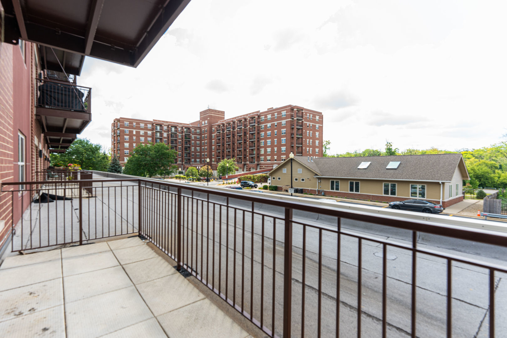 1650 Riverwoods Drive Unit: 206