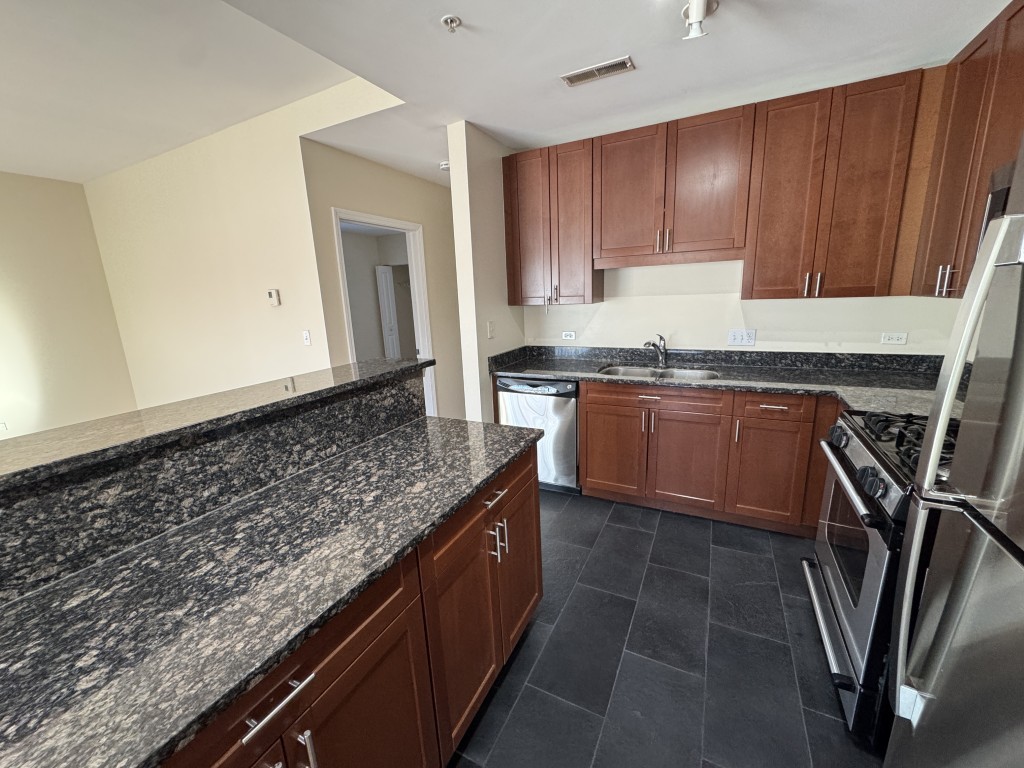 1650 Riverwoods Drive Unit: 206