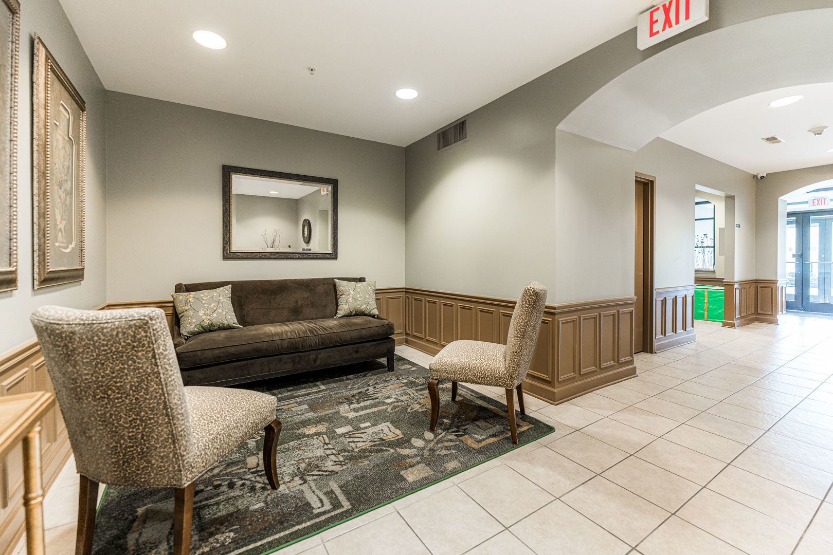 1650 Riverwoods Drive Unit: 206