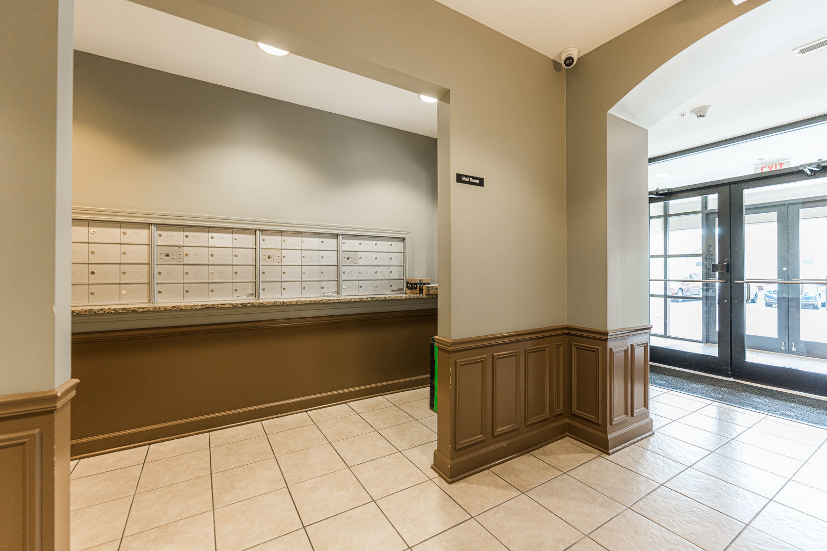 1650 Riverwoods Drive Unit: 206