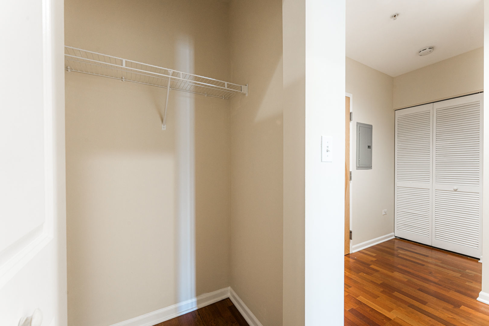 1650 Riverwoods Drive Unit: 206