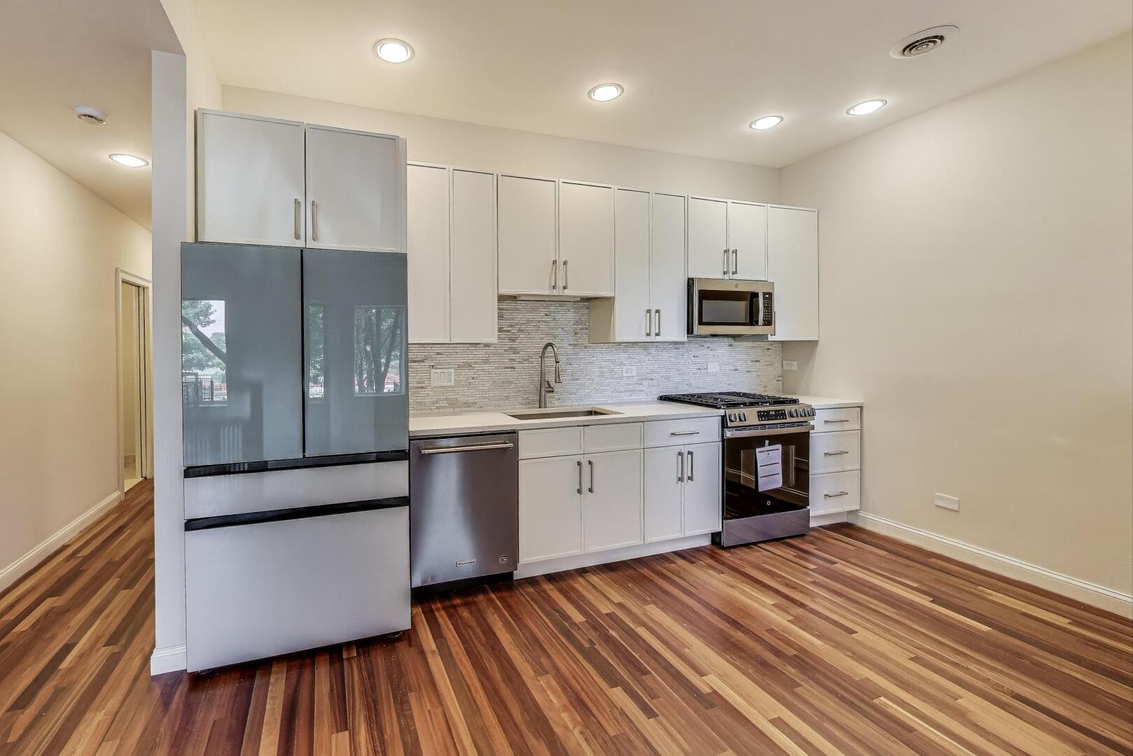 6318 S Greenwood Avenue Unit: 1