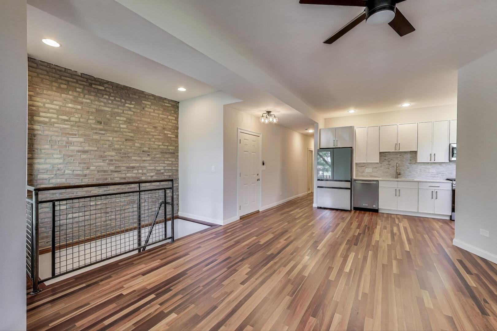 6318 S Greenwood Avenue Unit: 1