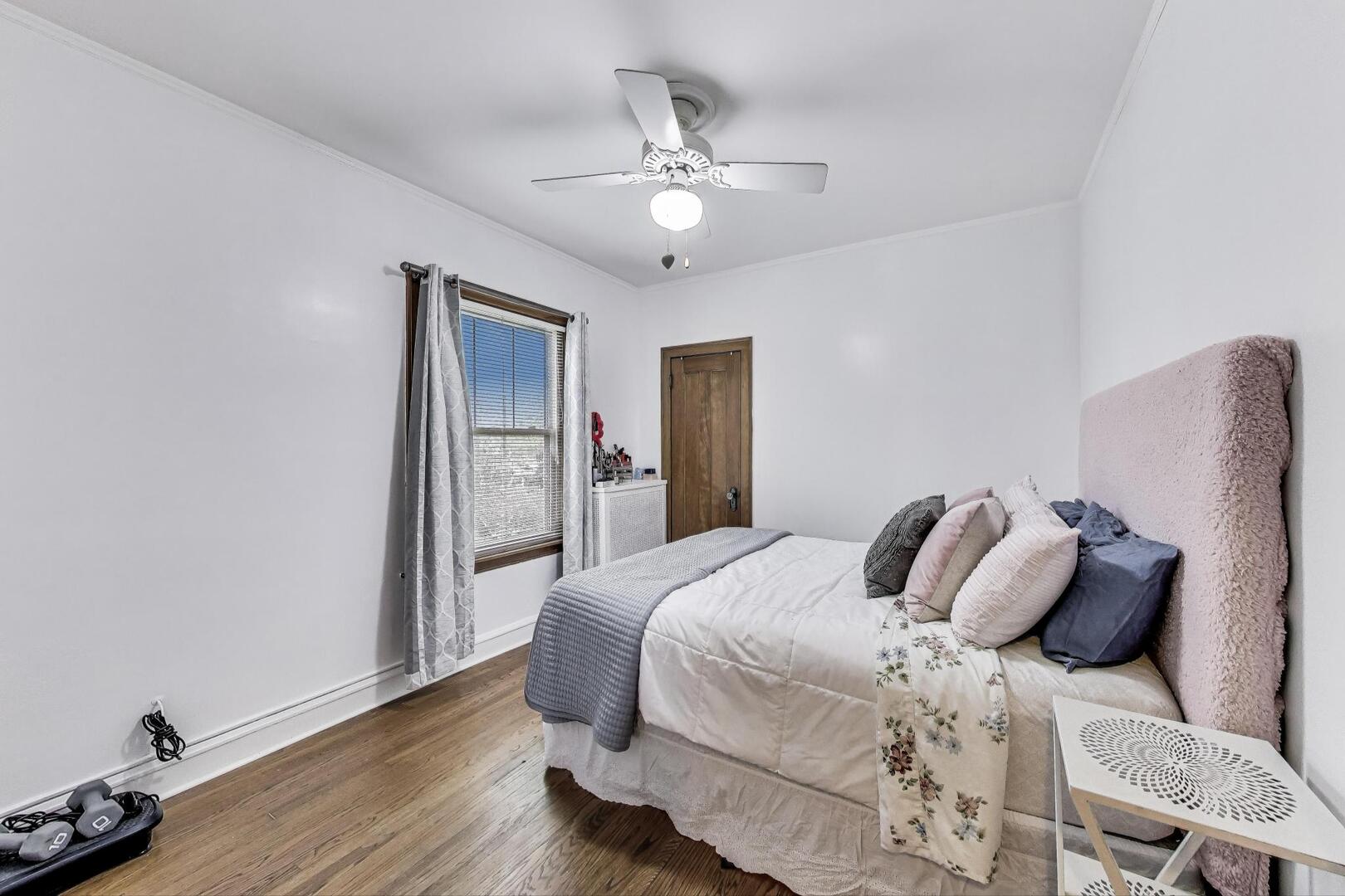 2253 W 110th Place