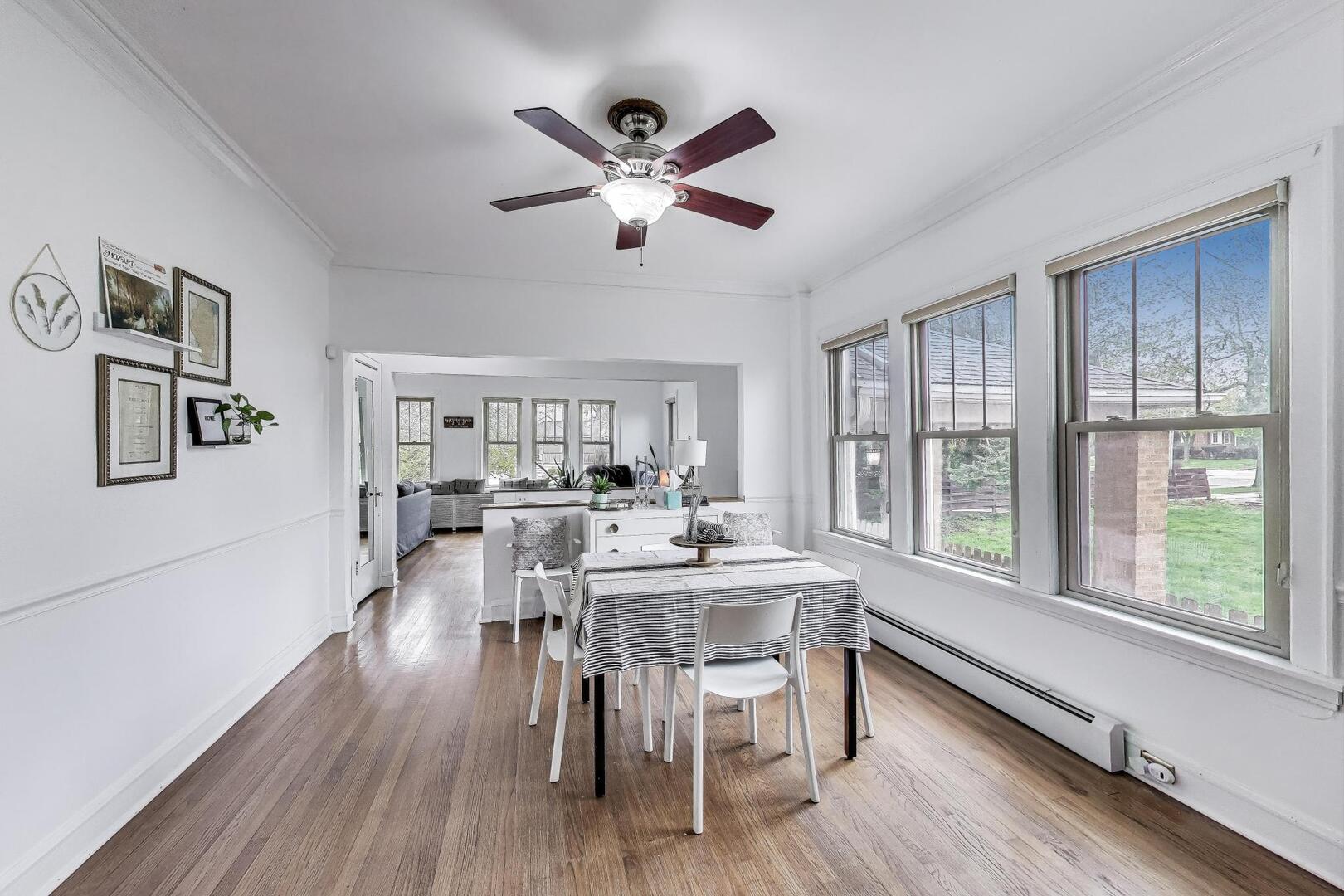 2253 W 110th Place