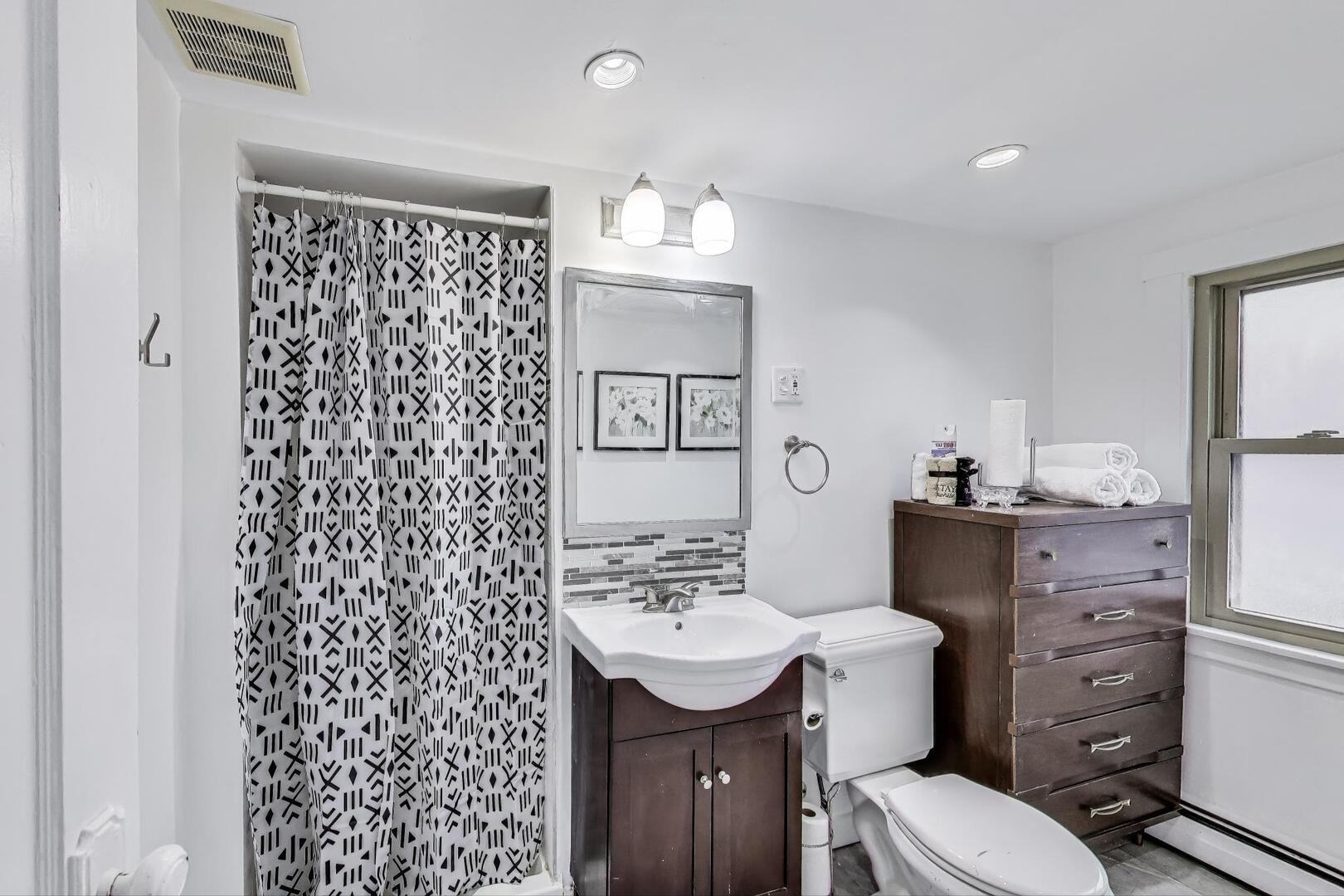 2253 W 110th Place
