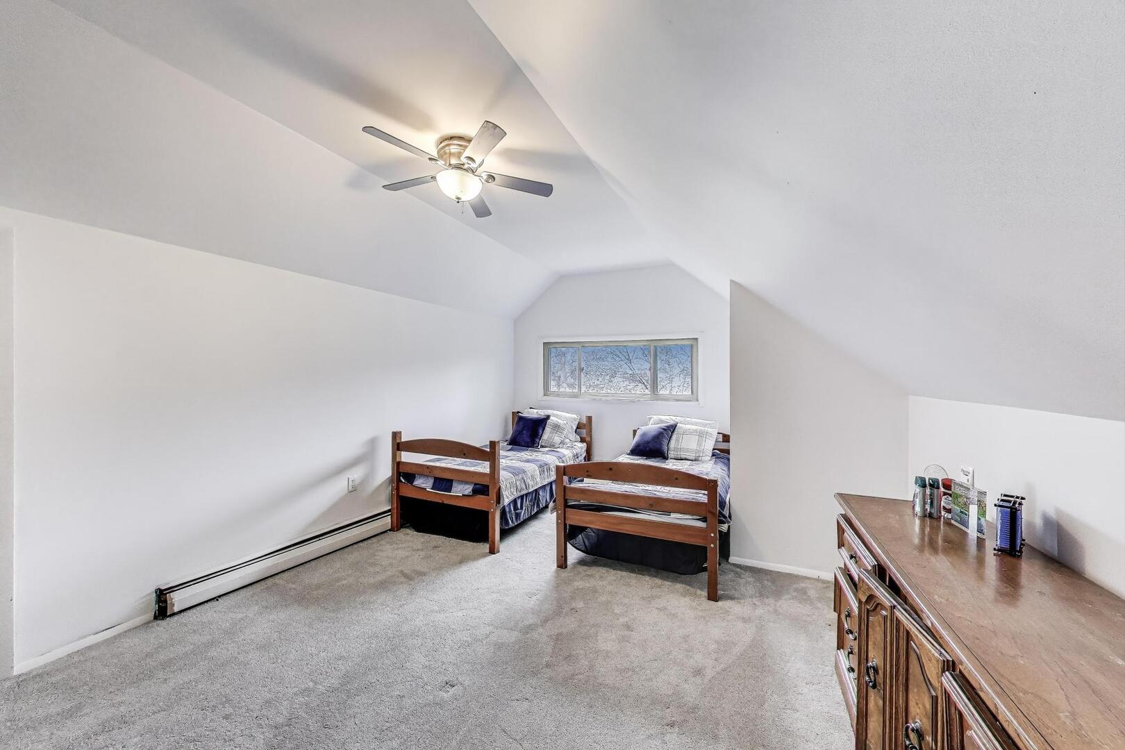 2253 W 110th Place