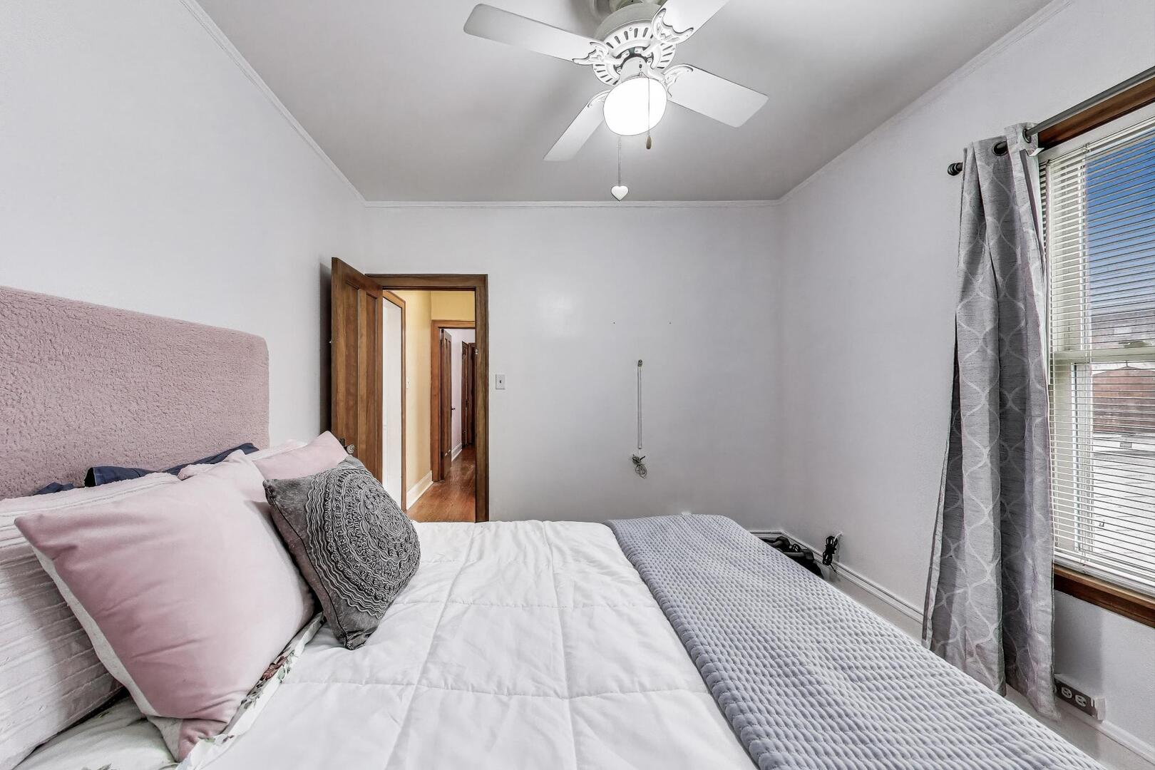 2253 W 110th Place