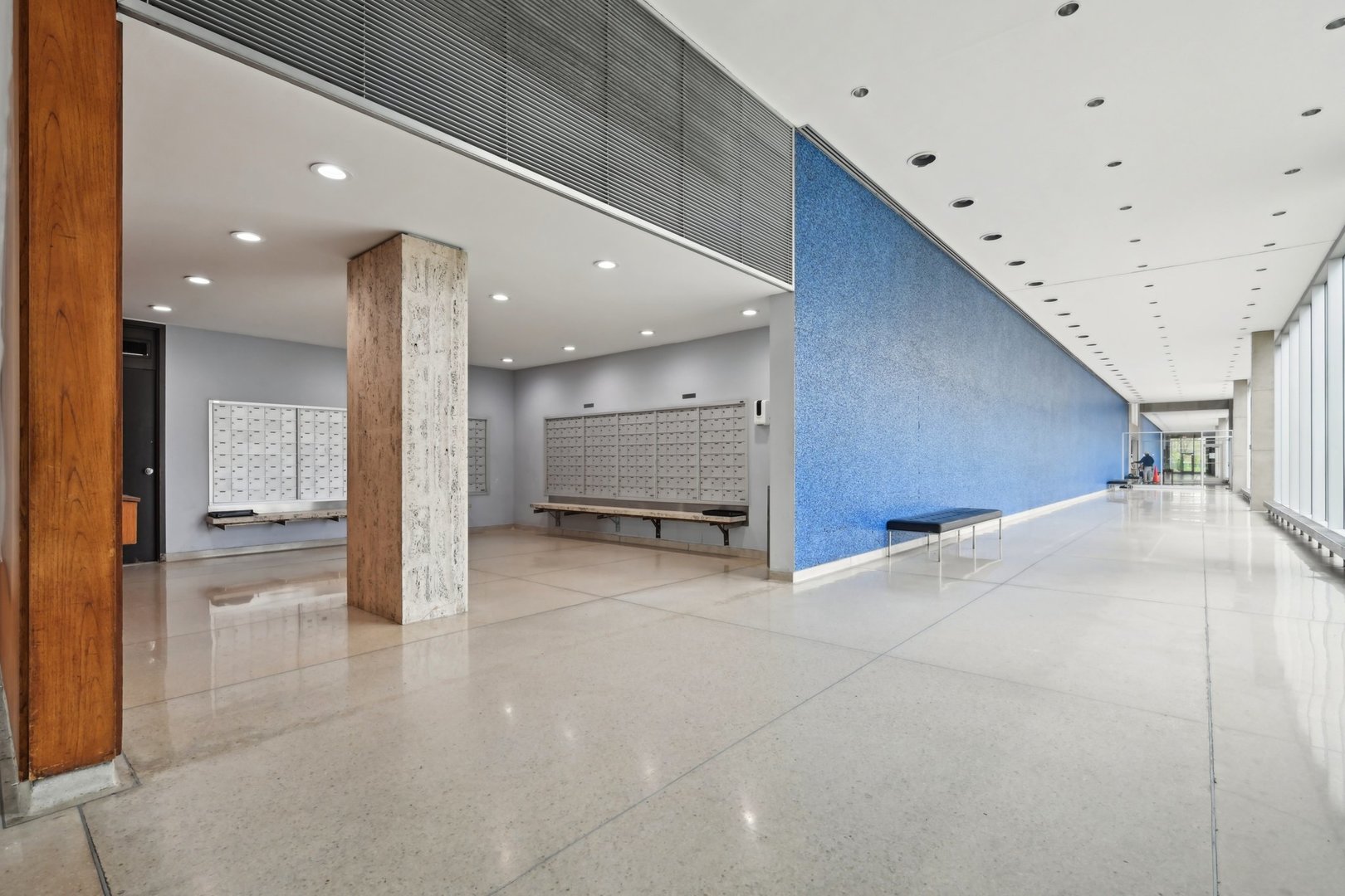 4800 S Chicago Beach Drive Unit: 702S