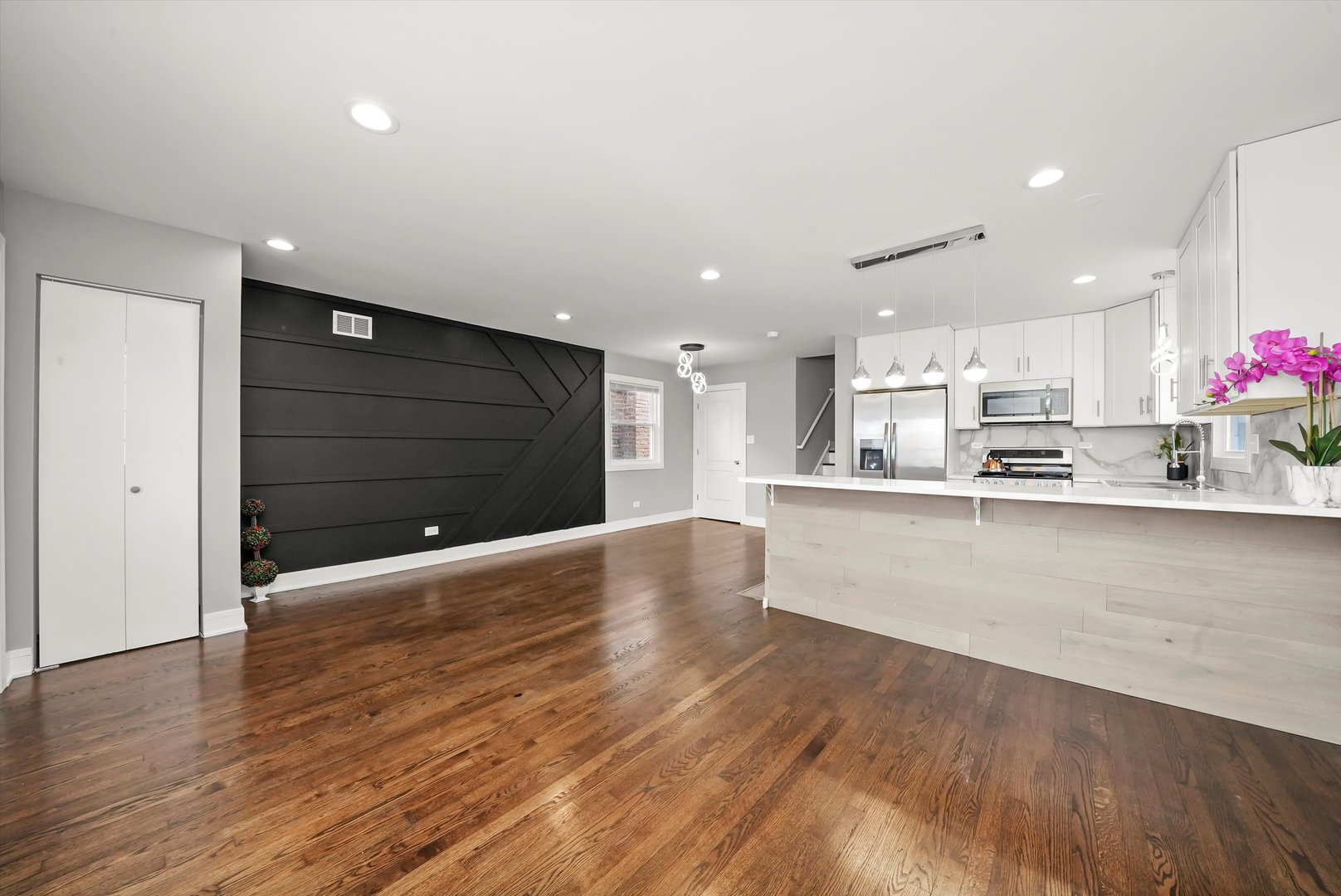 11517 S Ashland Avenue