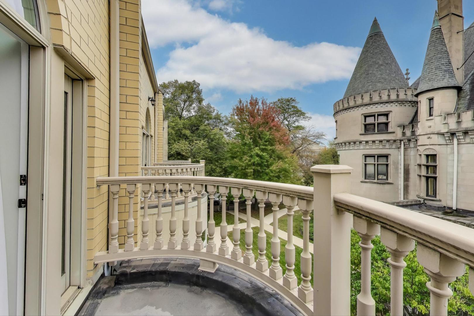 4926 S Drexel Boulevard Unit: C