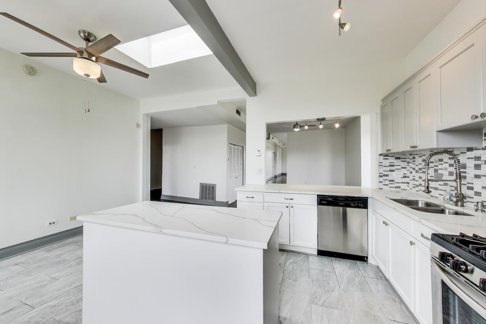 737 E 50th Street Unit: 4