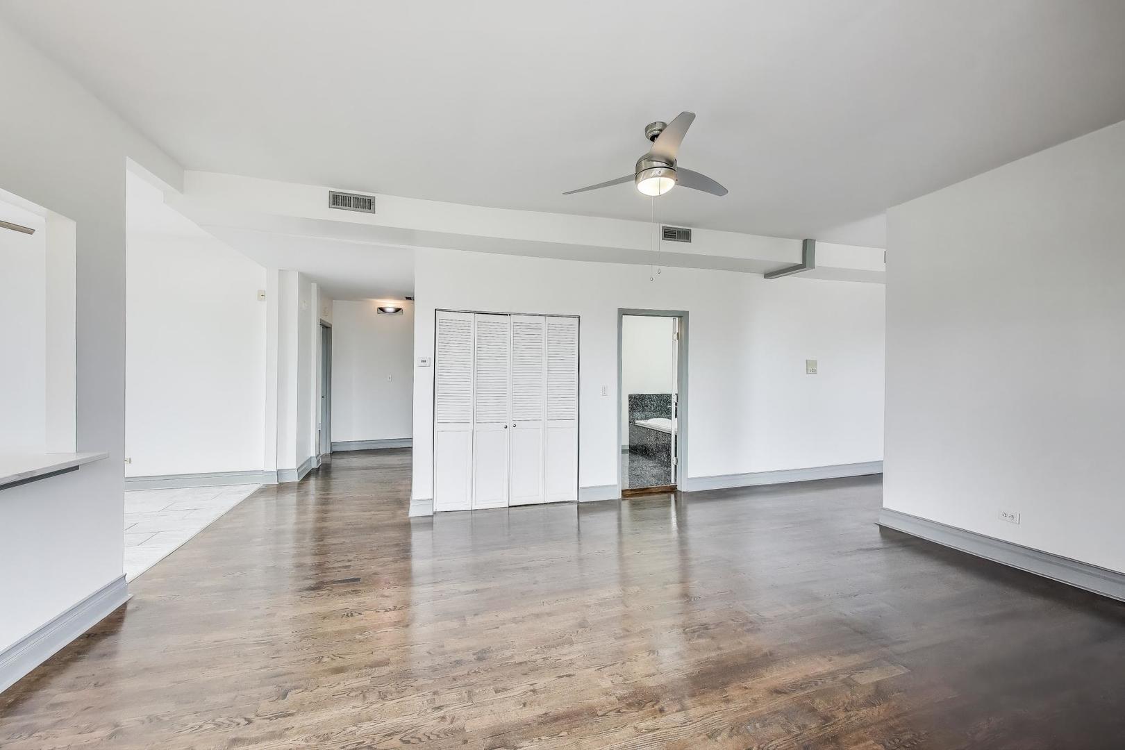 737 E 50th Street Unit: 4