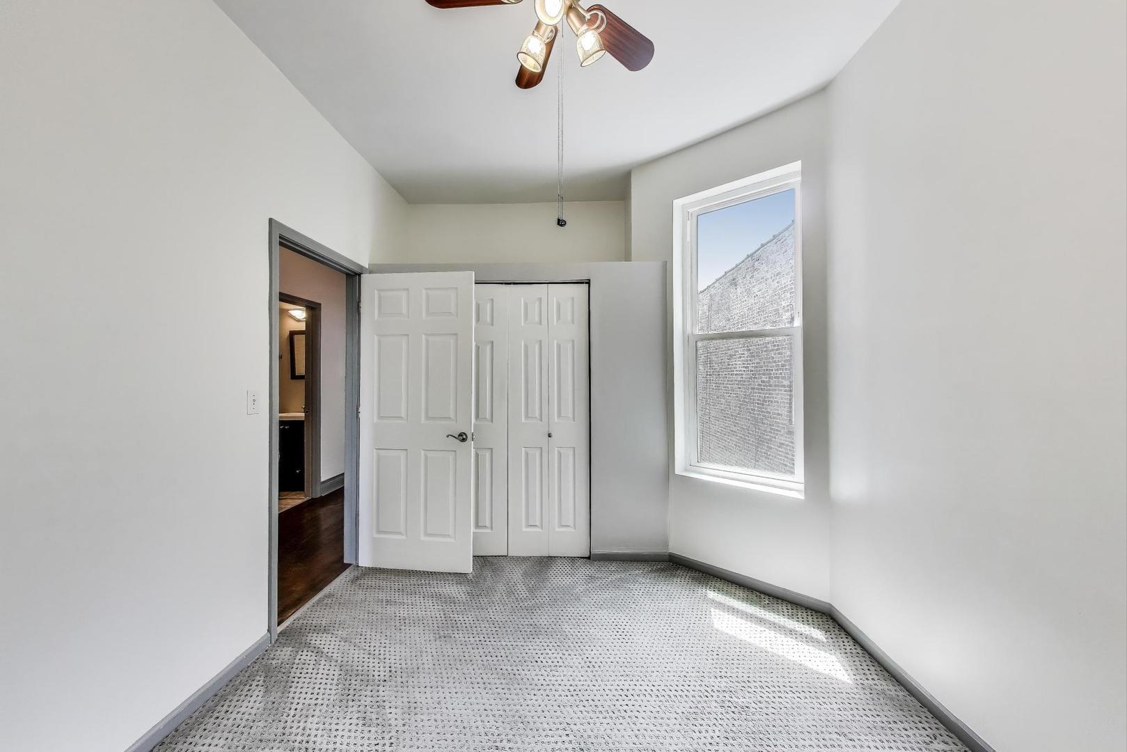 737 E 50th Street Unit: 4