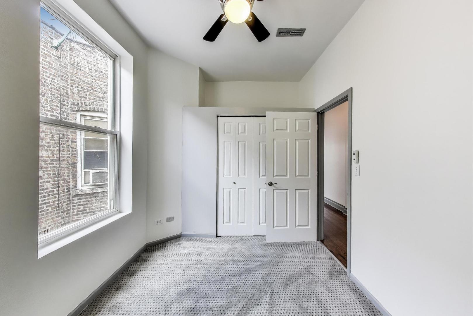 737 E 50th Street Unit: 4