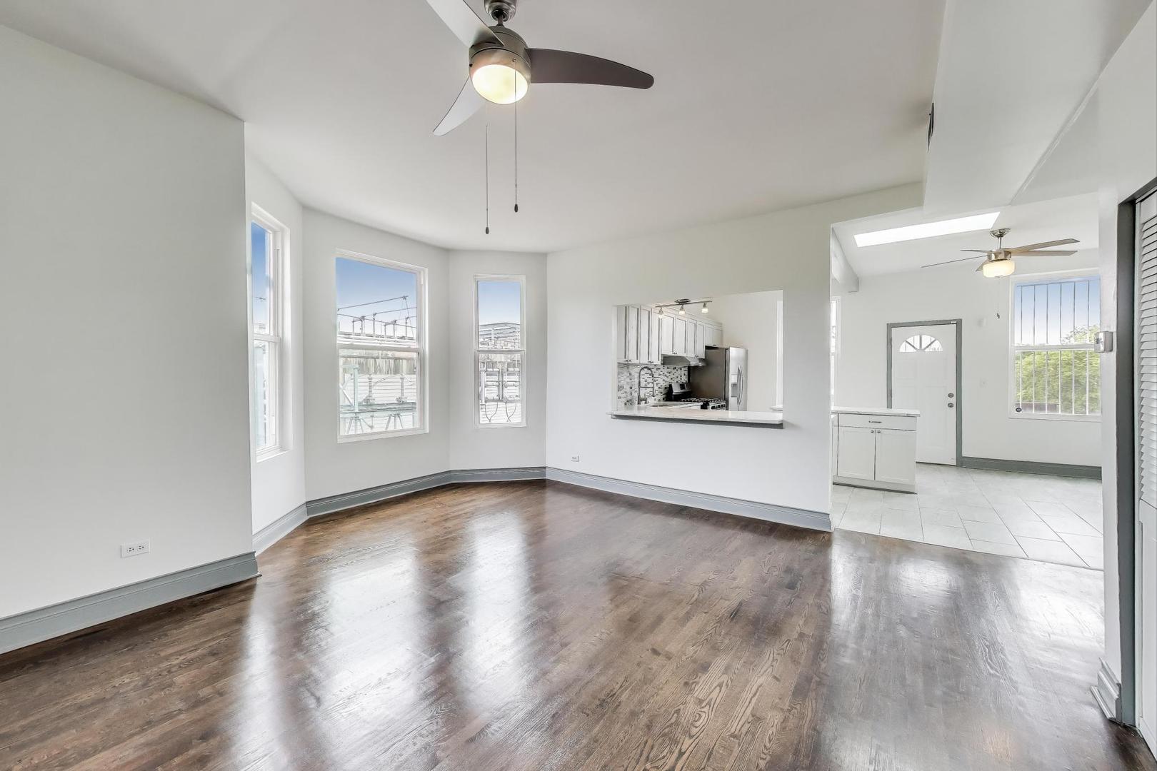 737 E 50th Street Unit: 4