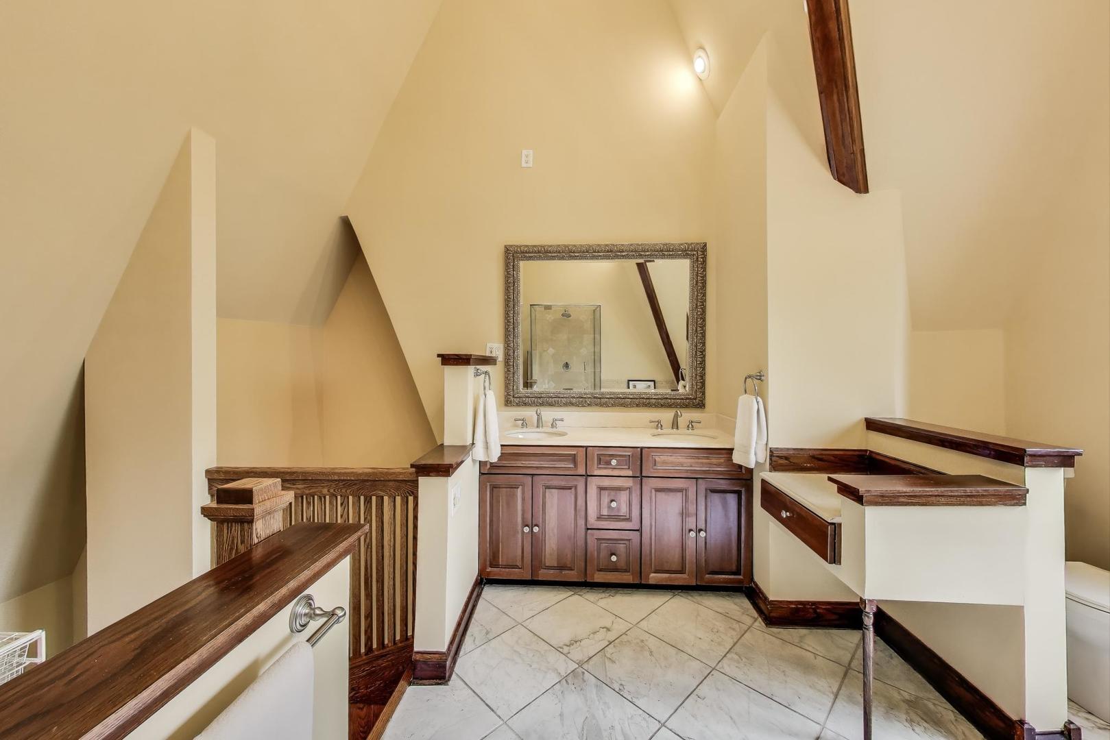 3215 S Calumet Avenue