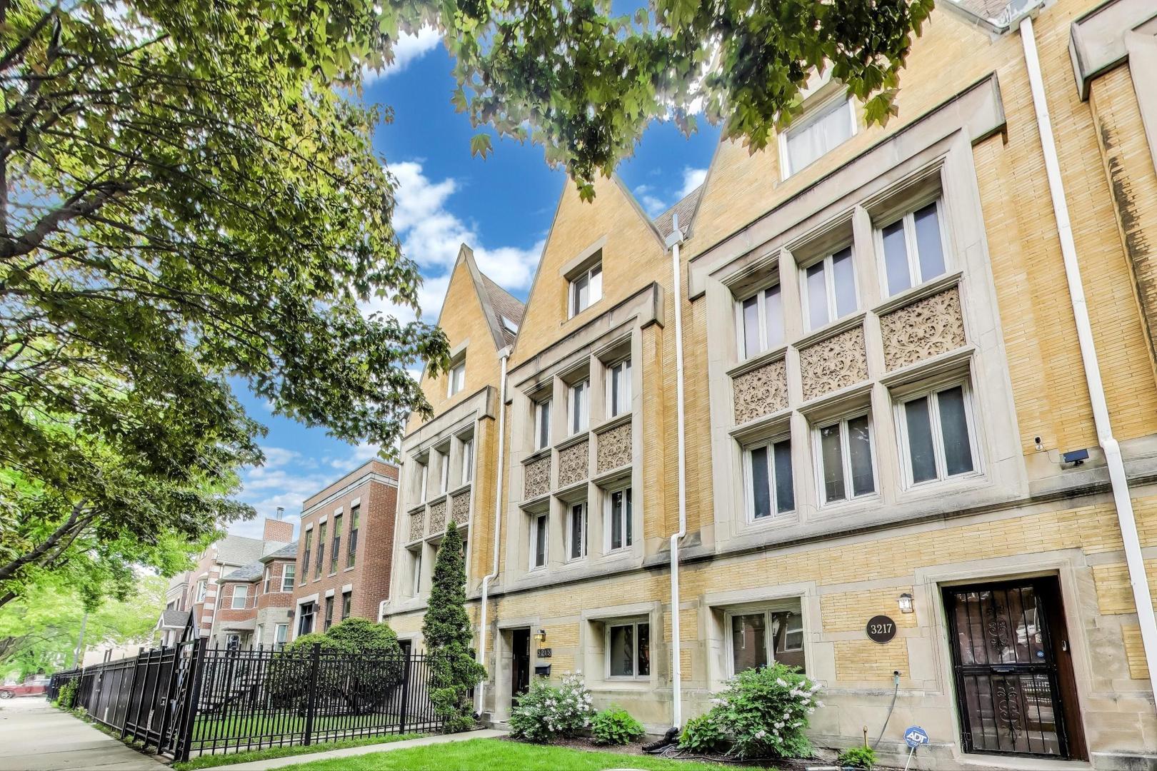 3215 S Calumet Avenue