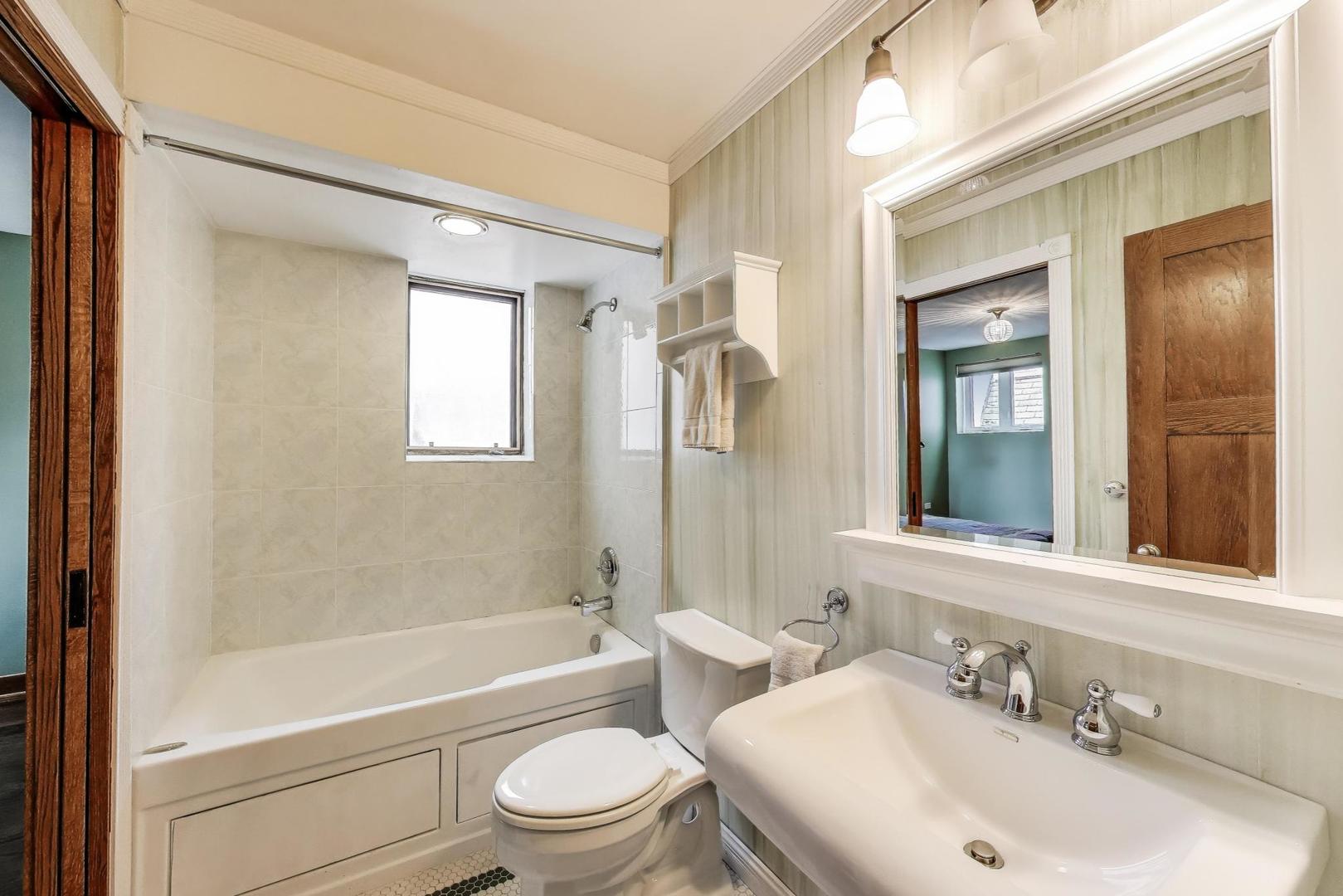 3215 S Calumet Avenue