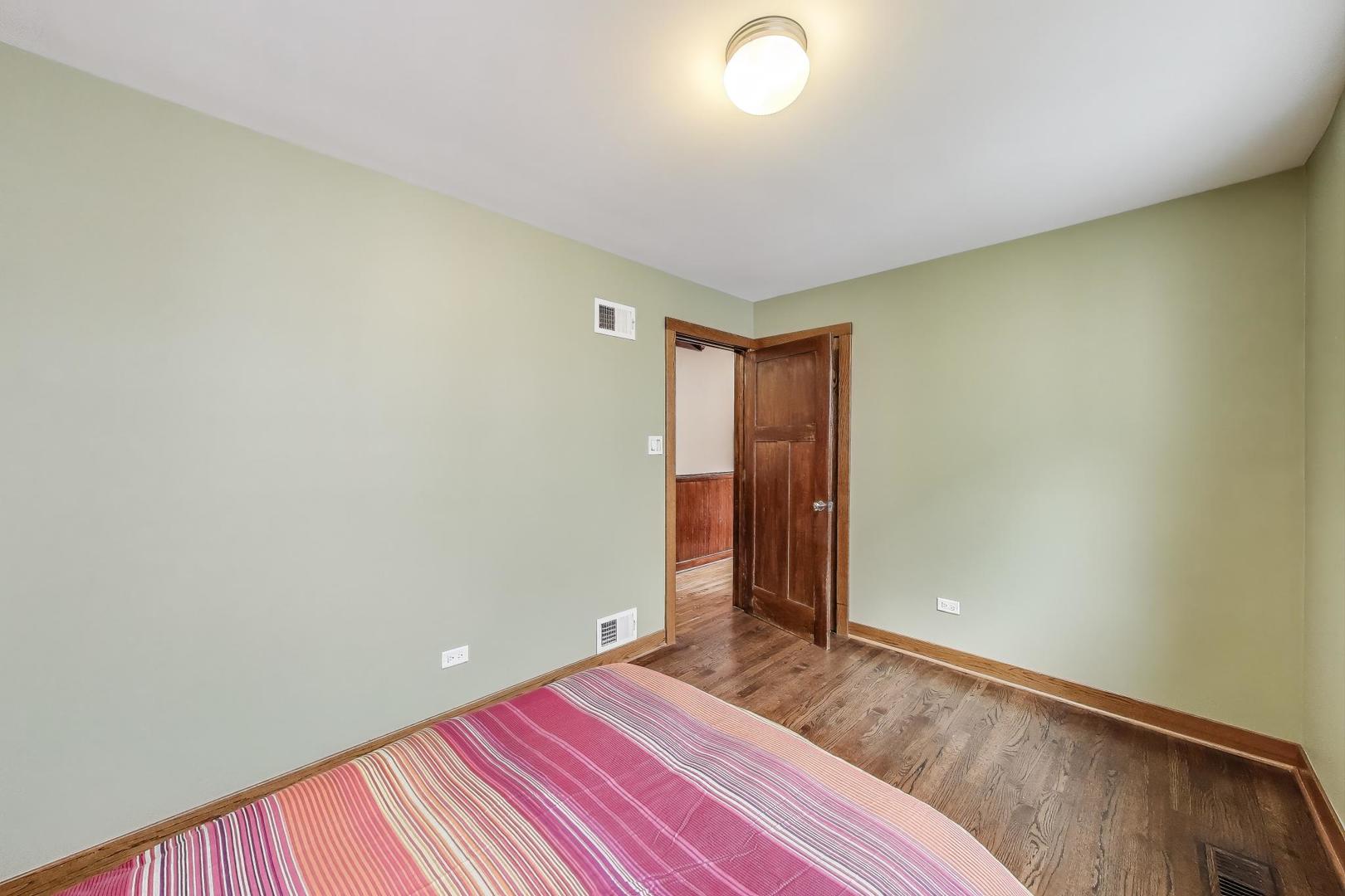 3215 S Calumet Avenue