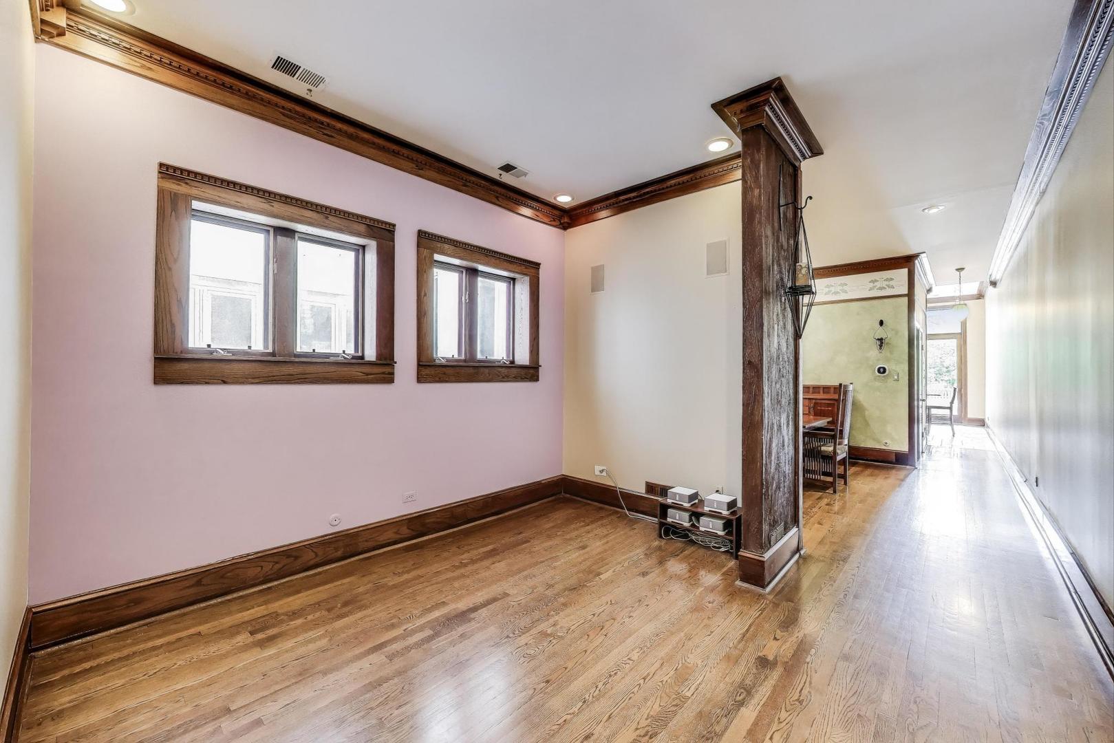 3215 S Calumet Avenue