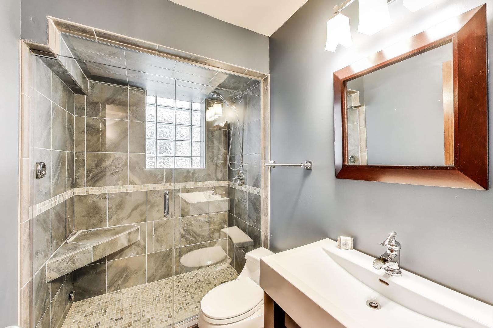 3215 S Calumet Avenue