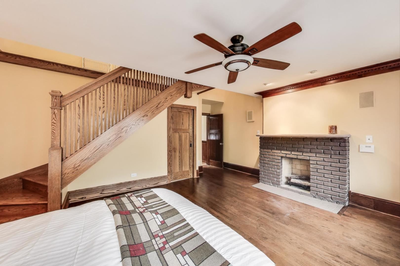 3215 S Calumet Avenue