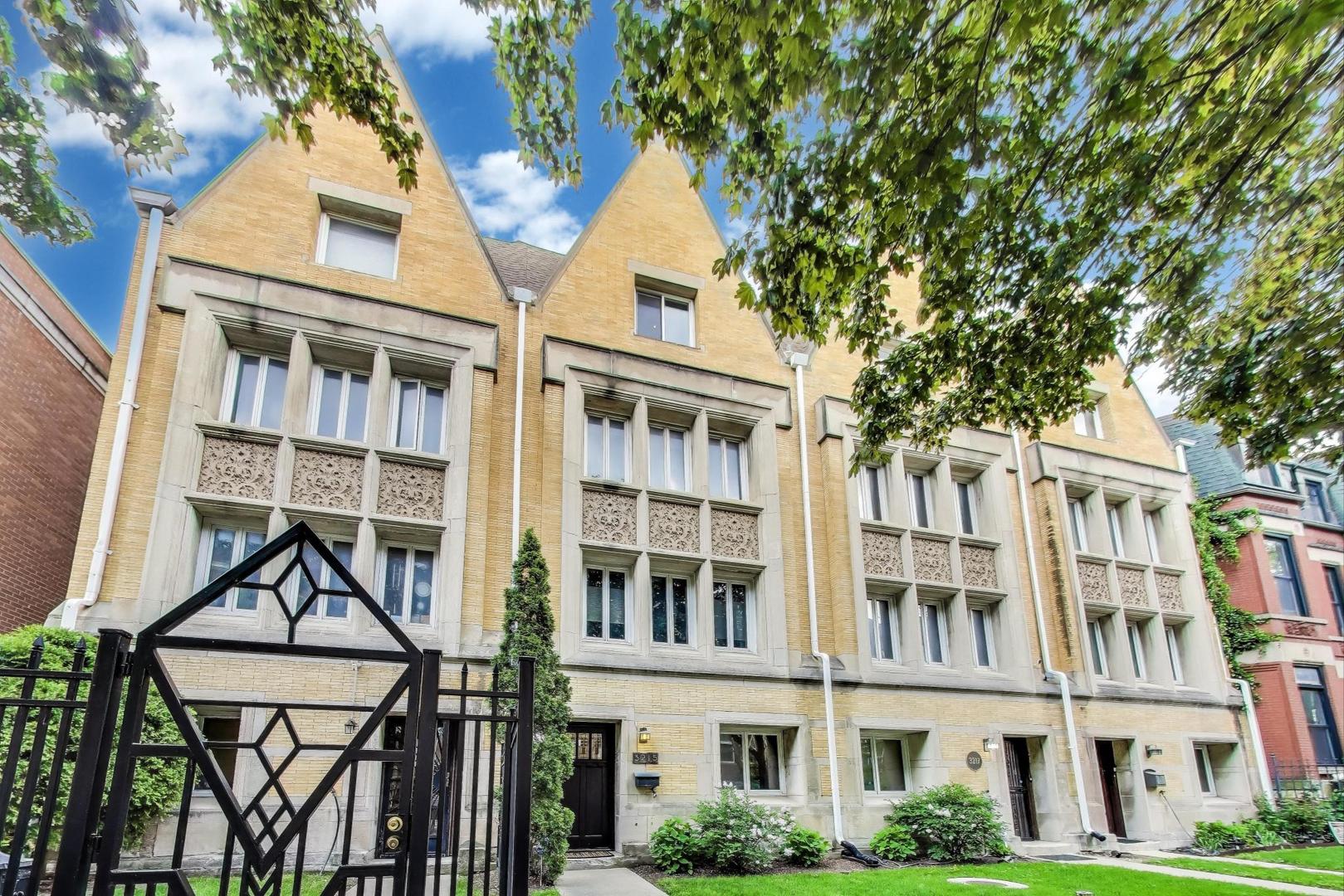 3215 S Calumet Avenue