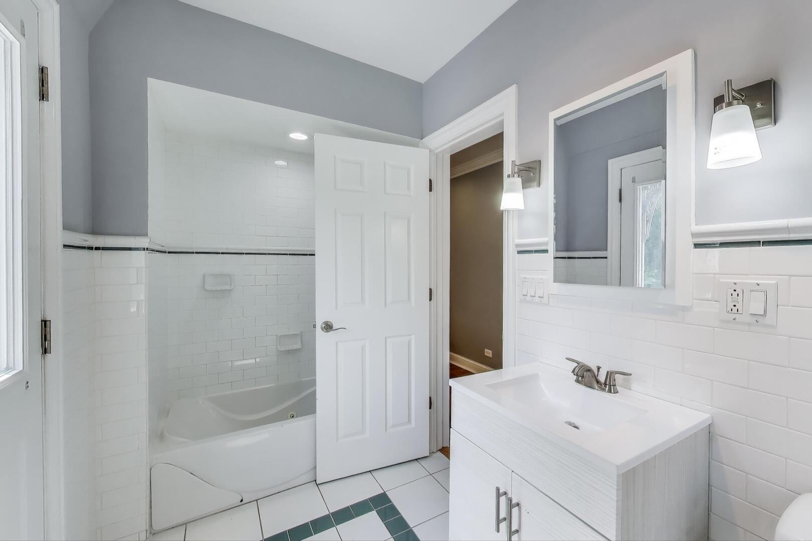 9340 S Vanderpoel Avenue